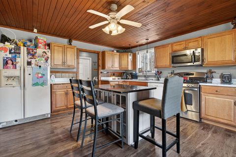 Tiny photo for 911 E Washington Street, Morris, IL 60450 (MLS # 12595056)