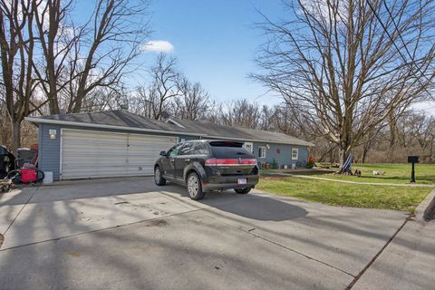 Tiny photo for 911 E Washington Street, Morris, IL 60450 (MLS # 12595056)
