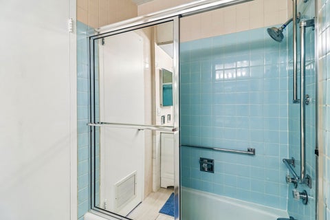 Tiny photo for 7033 N Kedzie Avenue #1704, Chicago, IL 60645 (MLS # 12796330)