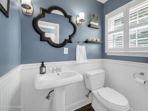 Tiny photo for 1525 Almond Court, Downers Grove, IL 60515 (MLS # 12646231)
