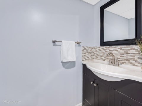 Tiny photo for 1525 Almond Court, Downers Grove, IL 60515 (MLS # 12646231)
