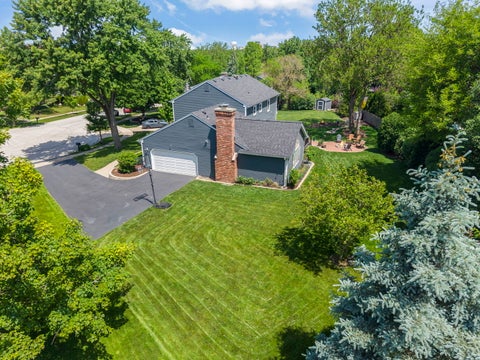 Tiny photo for 1525 Almond Court, Downers Grove, IL 60515 (MLS # 12646231)