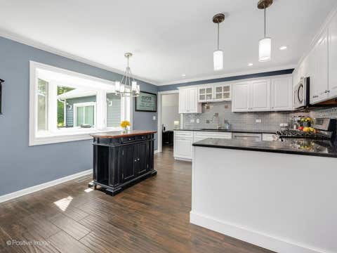 Tiny photo for 1525 Almond Court, Downers Grove, IL 60515 (MLS # 12646231)