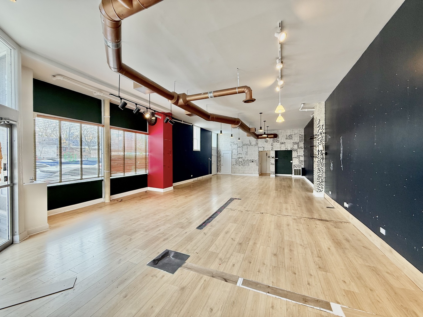 1355 W Chicago Avenue CS