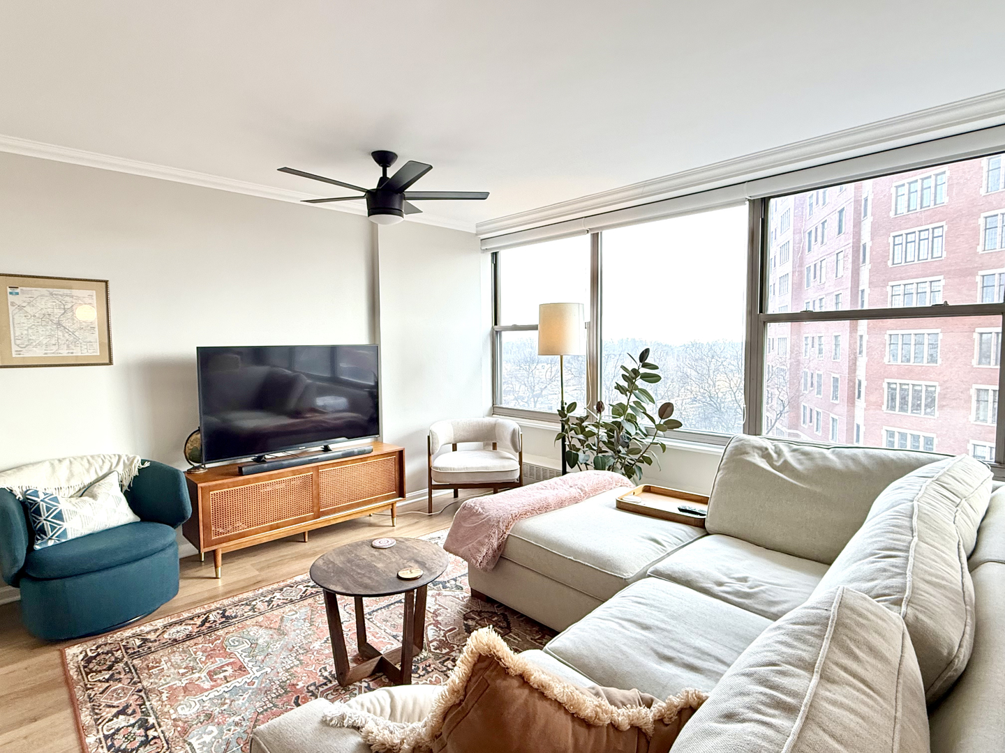 3900 N LAKE SHORE Drive 7D