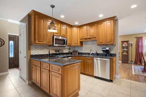 Tiny photo for 23w531 W Walnut Street, Roselle, IL 60172 (MLS # 12750939)