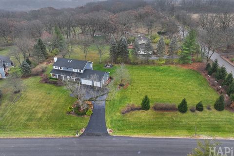 Tiny photo for 3025 FOX Court, Crystal Lake, IL 60012 (MLS # 12555465)