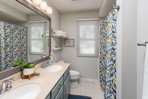 Tiny photo for 3025 FOX Court, Crystal Lake, IL 60012 (MLS # 12555465)