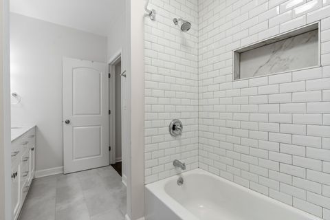 Tiny photo for 1043 W SCHOOL Street #207, Chicago, IL 60657 (MLS # 12621162)