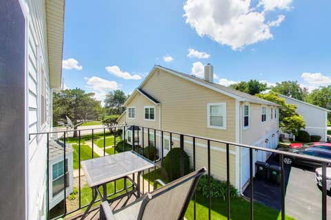 Tiny photo for 447 N Cambridge Drive #447, Palatine, IL 60067 (MLS # 12686953)