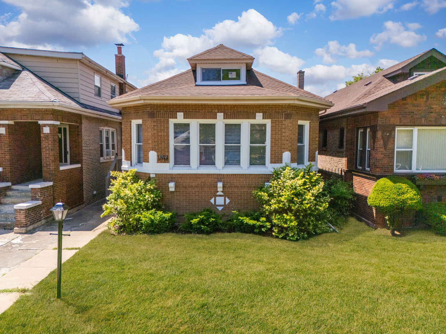 8510 S Blackstone Avenue