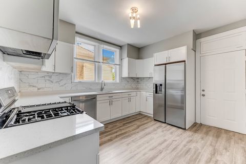 Tiny photo for 8510 S Blackstone Avenue, Chicago, IL 60619 (MLS # 12493248)