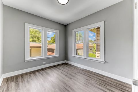 Tiny photo for 8510 S Blackstone Avenue, Chicago, IL 60619 (MLS # 12493248)