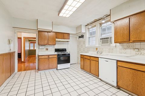 Tiny photo for 1440 Cuyler Avenue, Berwyn, IL 60402 (MLS # 12468057)