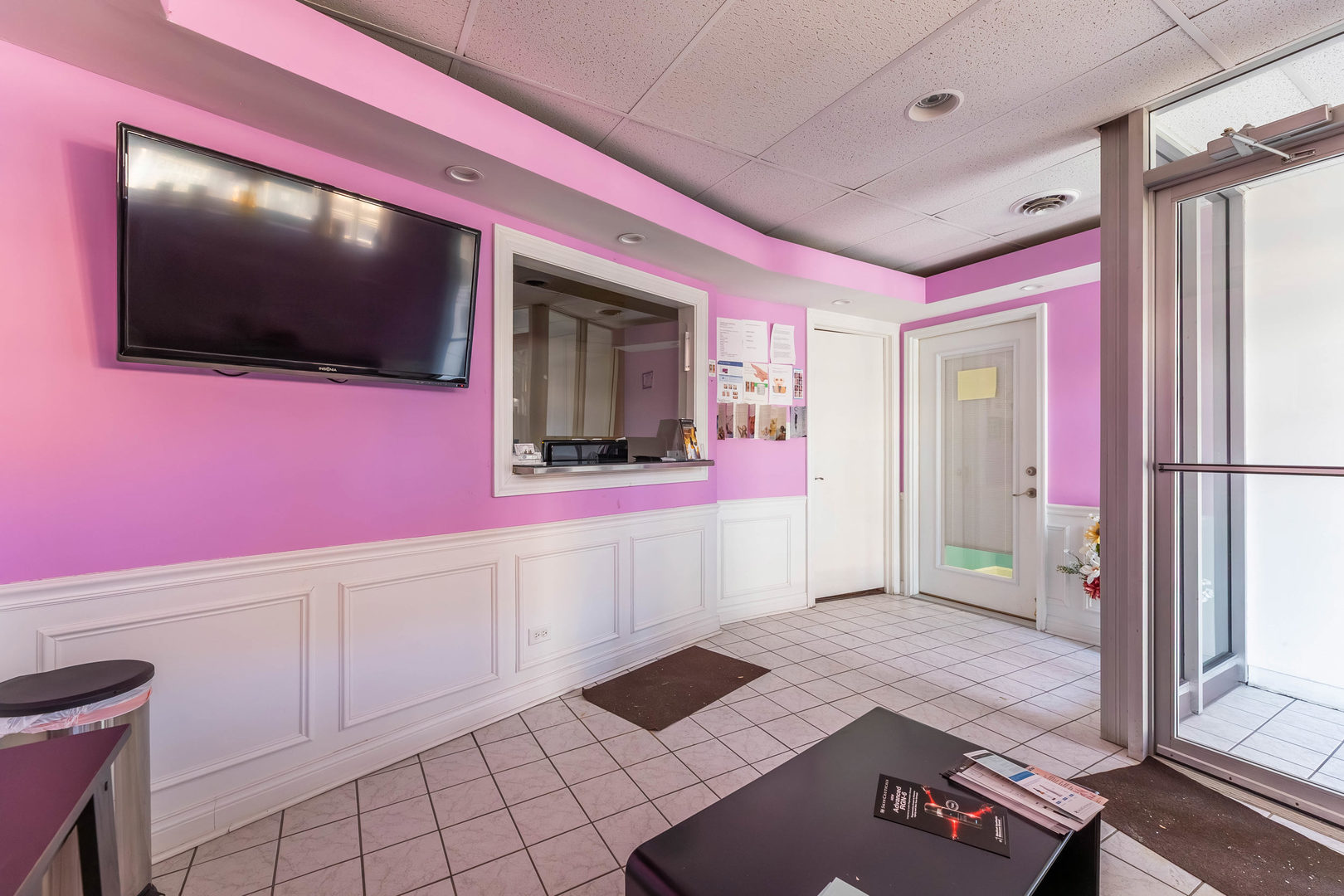 2832 N Milwaukee Avenue