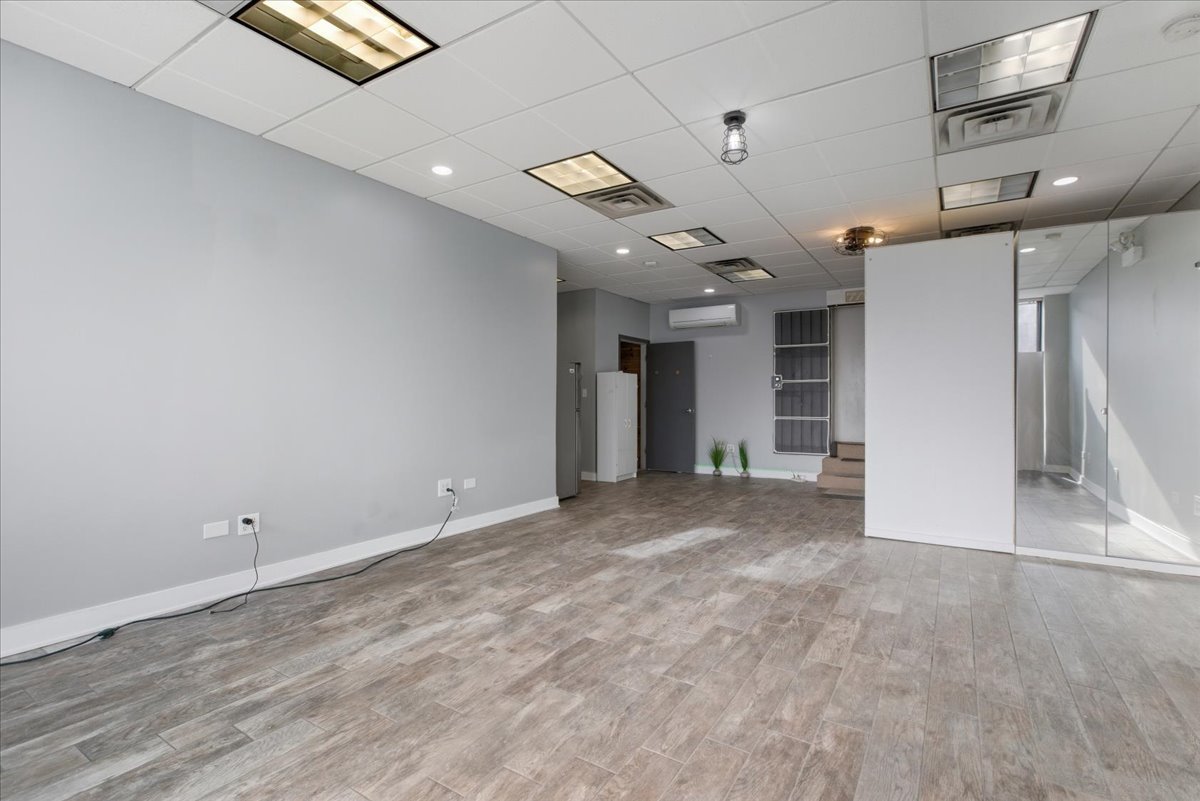 1338 W Irving Park Road 1