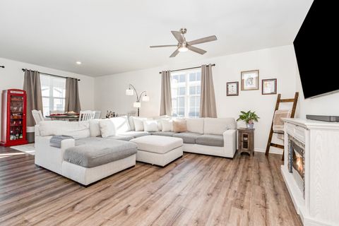 Tiny photo for 14731 S Azalia Circle, Plainfield, IL 60544 (MLS # 12499009)