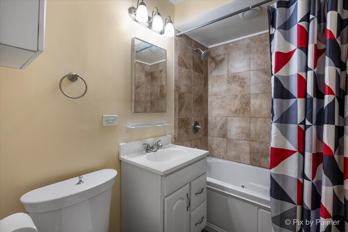 5530 W Lawrence Avenue GN