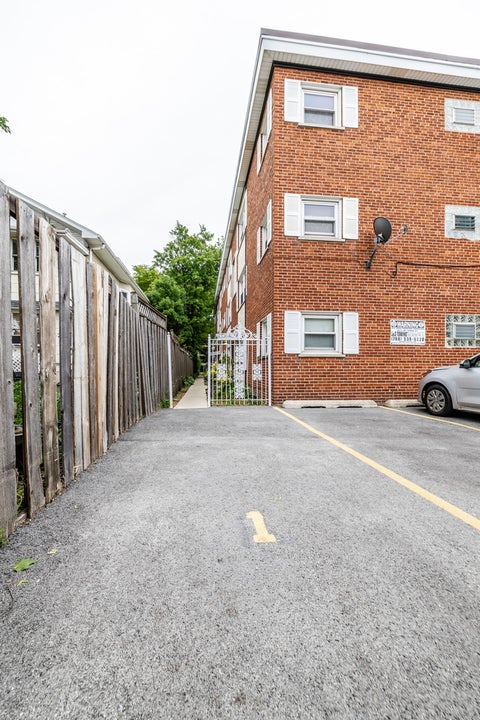 Tiny photo for 406 Franklin Avenue #1B, River Forest, IL 60305 (MLS # 12719858)