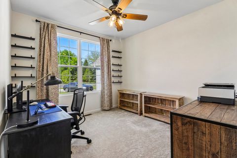 Tiny photo for 8 Liam Court, Algonquin, IL 60102 (MLS # 12635428)
