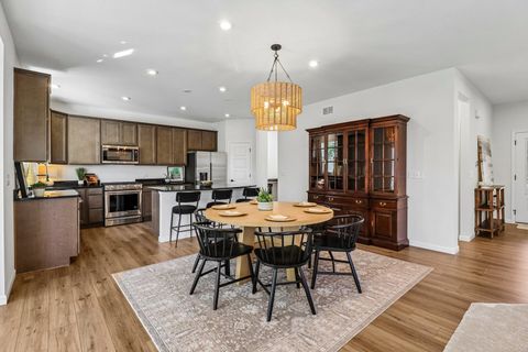 Tiny photo for 8 Liam Court, Algonquin, IL 60102 (MLS # 12635428)