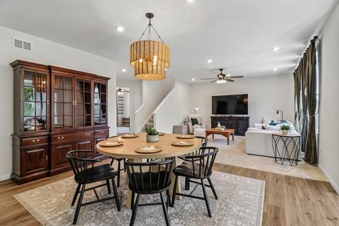 Tiny photo for 8 Liam Court, Algonquin, IL 60102 (MLS # 12635428)