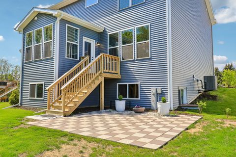 Tiny photo for 8 Liam Court, Algonquin, IL 60102 (MLS # 12635428)