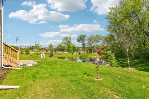 Tiny photo for 8 Liam Court, Algonquin, IL 60102 (MLS # 12635428)