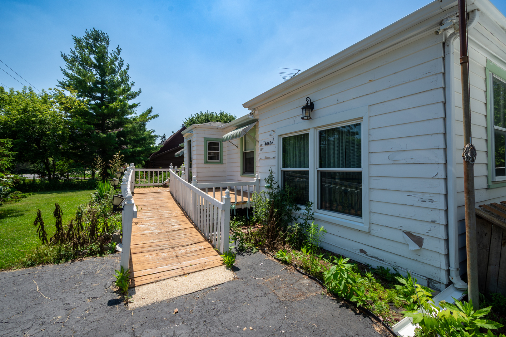 40484 N Deep Lake Road
