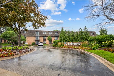 Photo of 1 Oak Creek Drive #2303, Buffalo Grove, IL 60089 (MLS # 12734049)