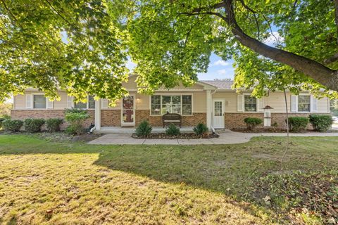 Photo of 3 Poplar Road, Yorkville, IL 60560 (MLS # 12496347)