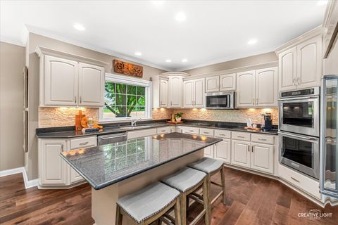 Tiny photo for 1114 Chadwick Court, Aurora, IL 60502 (MLS # 12704394)