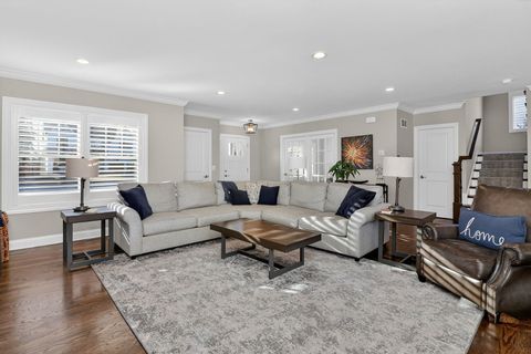 Tiny photo for 4343 Elm Street, Downers Grove, IL 60515 (MLS # 12577662)