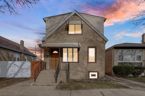 Tiny photo for 3909 N Newland Avenue, Chicago, IL 60634 (MLS # 12597256)
