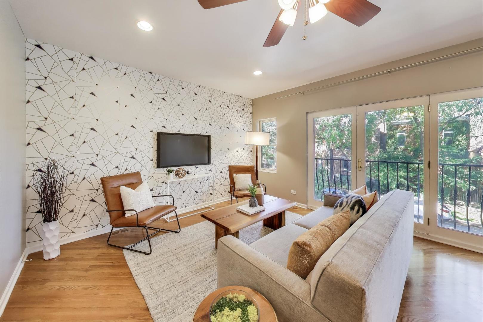 2733 W Potomac Avenue 2