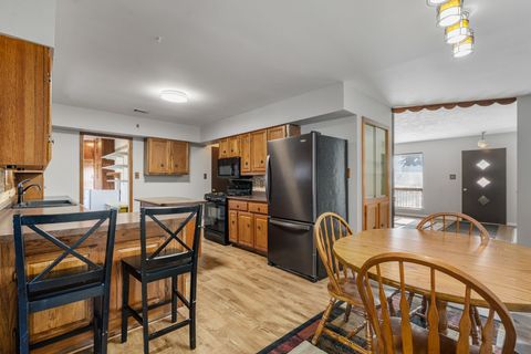 Tiny photo for 502 W 7th Street, Lockport, IL 60441 (MLS # 12528982)