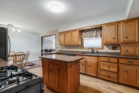 Tiny photo for 502 W 7th Street, Lockport, IL 60441 (MLS # 12528982)