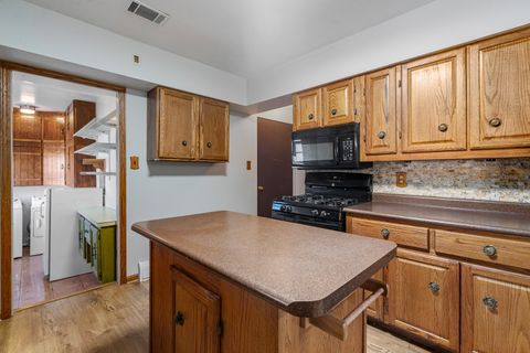 Tiny photo for 502 W 7th Street, Lockport, IL 60441 (MLS # 12528982)
