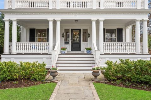 Tiny photo for 307 Abbotsford Road, Kenilworth, IL 60043 (MLS # 12598227)