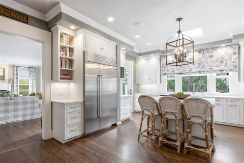 Tiny photo for 307 Abbotsford Road, Kenilworth, IL 60043 (MLS # 12598227)