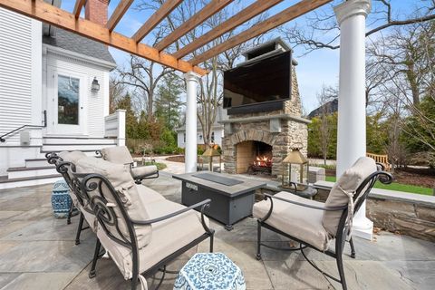 Tiny photo for 307 Abbotsford Road, Kenilworth, IL 60043 (MLS # 12598227)