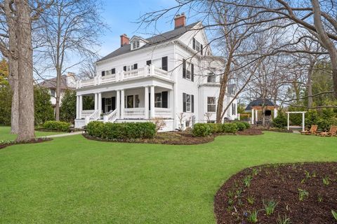 307 Abbotsford Road Kenilworth IL 60043