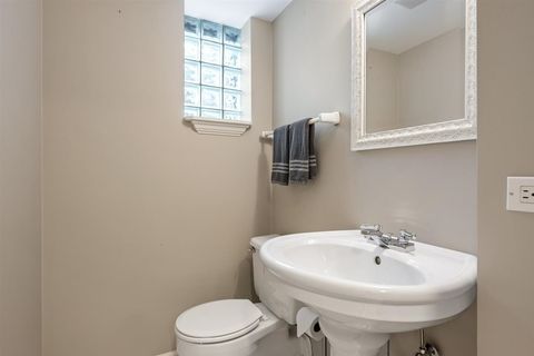 Tiny photo for 307 Abbotsford Road, Kenilworth, IL 60043 (MLS # 12598227)