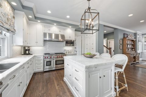 Tiny photo for 307 Abbotsford Road, Kenilworth, IL 60043 (MLS # 12598227)