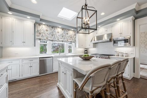 Tiny photo for 307 Abbotsford Road, Kenilworth, IL 60043 (MLS # 12598227)