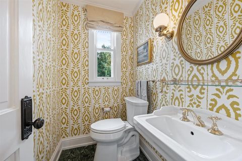 Tiny photo for 307 Abbotsford Road, Kenilworth, IL 60043 (MLS # 12598227)