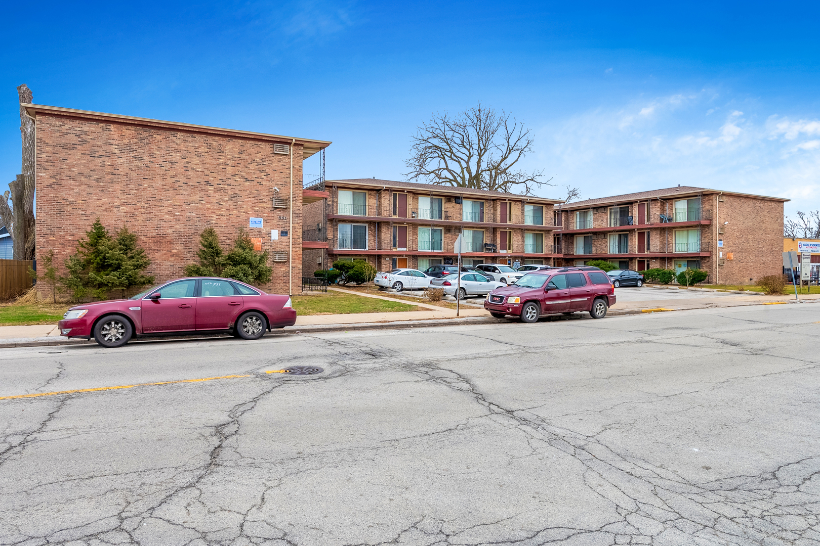 559 Wentworth Avenue