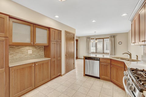 Tiny photo for 4734 N maria Court, Chicago, IL 60656 (MLS # 12768849)