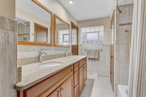 Tiny photo for 4734 N maria Court, Chicago, IL 60656 (MLS # 12768849)