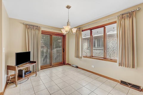 Tiny photo for 4734 N maria Court, Chicago, IL 60656 (MLS # 12768849)